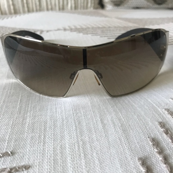 Sunglasses - Picture 6 of 7